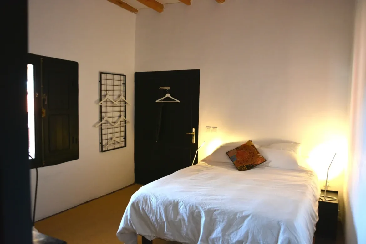 Discover Atlas Ecosite, a sustainable mountain retreat in Amizmiz. Stay in eco-friendly rooms or Saharan tents at 1200m altitude with stunning views.