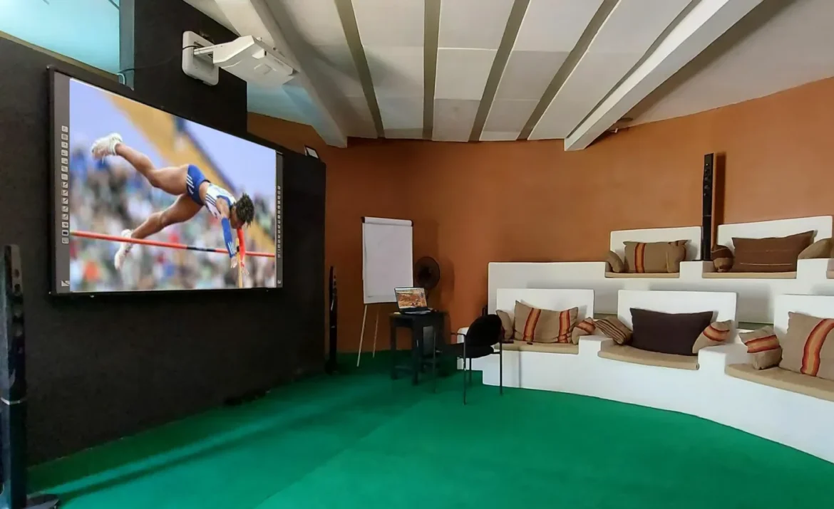 Discover Atlas Ecosite, a sustainable mountain retreat in Amizmiz. Stay in eco-friendly rooms or Saharan tents at 1200m altitude with stunning views.